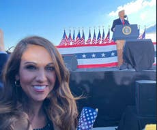 La controvertida congresista Lauren Boebert posó para una foto en la despedida de Trump