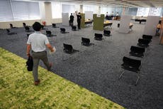 Japón: Miles de empresas vacunan contra COVID-19 a empleados