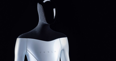 Elon Musk presenta robot Tesla destinado a ser “amigable” tras advertir que la IA superará a la humanidad