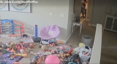 Aiden Fucci: Video muestra a madre del supuesto asesino de 14 años limpiando sangre de sus jeans