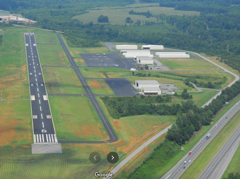 Aeropuerto del condado de Davidson junto a la I-85