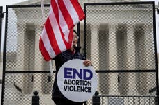 El juez Alito canceló su aparición pública tras escándalo por el memorando filtrado de Roe vs Wade