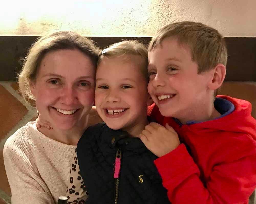 Los niños corren alrededor de media milla (800 metros) cada día
