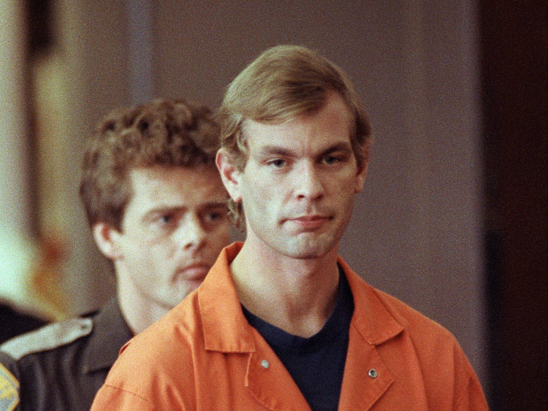 Jeffrey Dahmer ingresa a una corte en Milwaukee, Wisconsin, en 1992