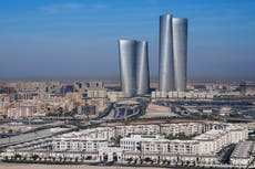 Calles vacías y grúas: la ciudad construida para albergar el Mundial
