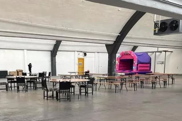 <p>Padres furiosos pagaron USD 44 por la experiencia infantil inmersiva de “pura imaginación”</p>