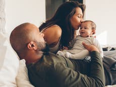 Los padres experimentan estos hitos durante el primer año de vida de su bebé