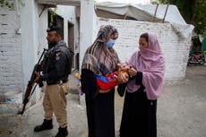 Nueve heridos en ataque a escoltas de la campaña contra la polio en Pakistán