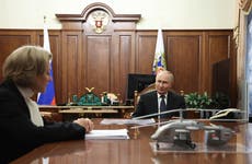 Putin ordena a fuerzas armadas aumentar número de efectivos conforme se extiende combate en Ucrania