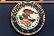 Encausan a hombre de Alaska por cargos de amenazar de muerte a jueces de la Corte Suprema de EEUU