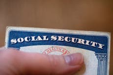 Millones de beneficiarios de Seguridad Social de EEUU recibirán aumento por costo de la vida