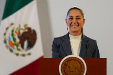 Activistas: Autoridades mexicanas dispersan dos caravanas de migrantes que se dirigían a EEUU