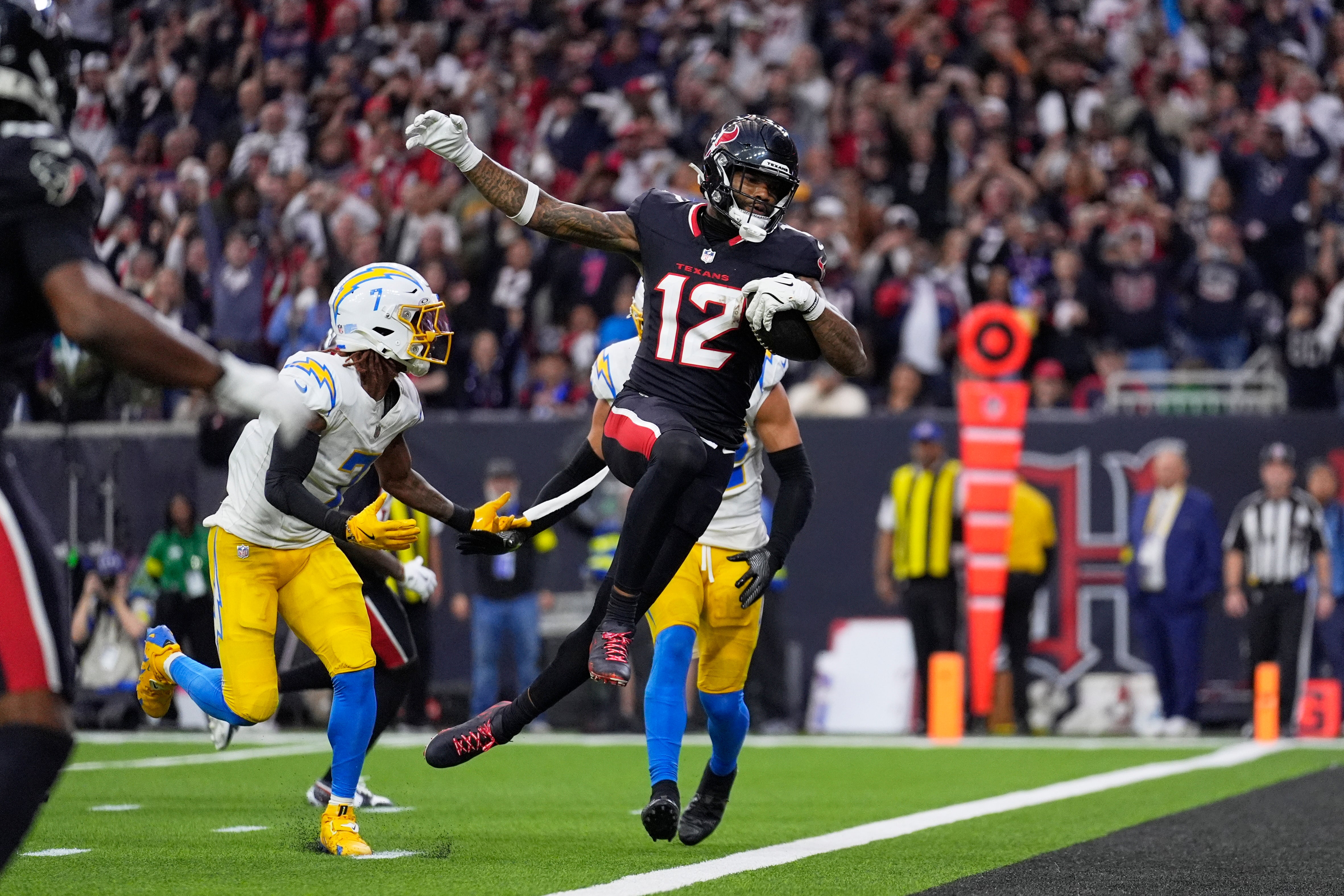 CHARGERS TEXANS