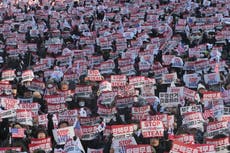 Teorías conspirativas de fraude electoral impulsan al presidente surcoreano y sus seguidores