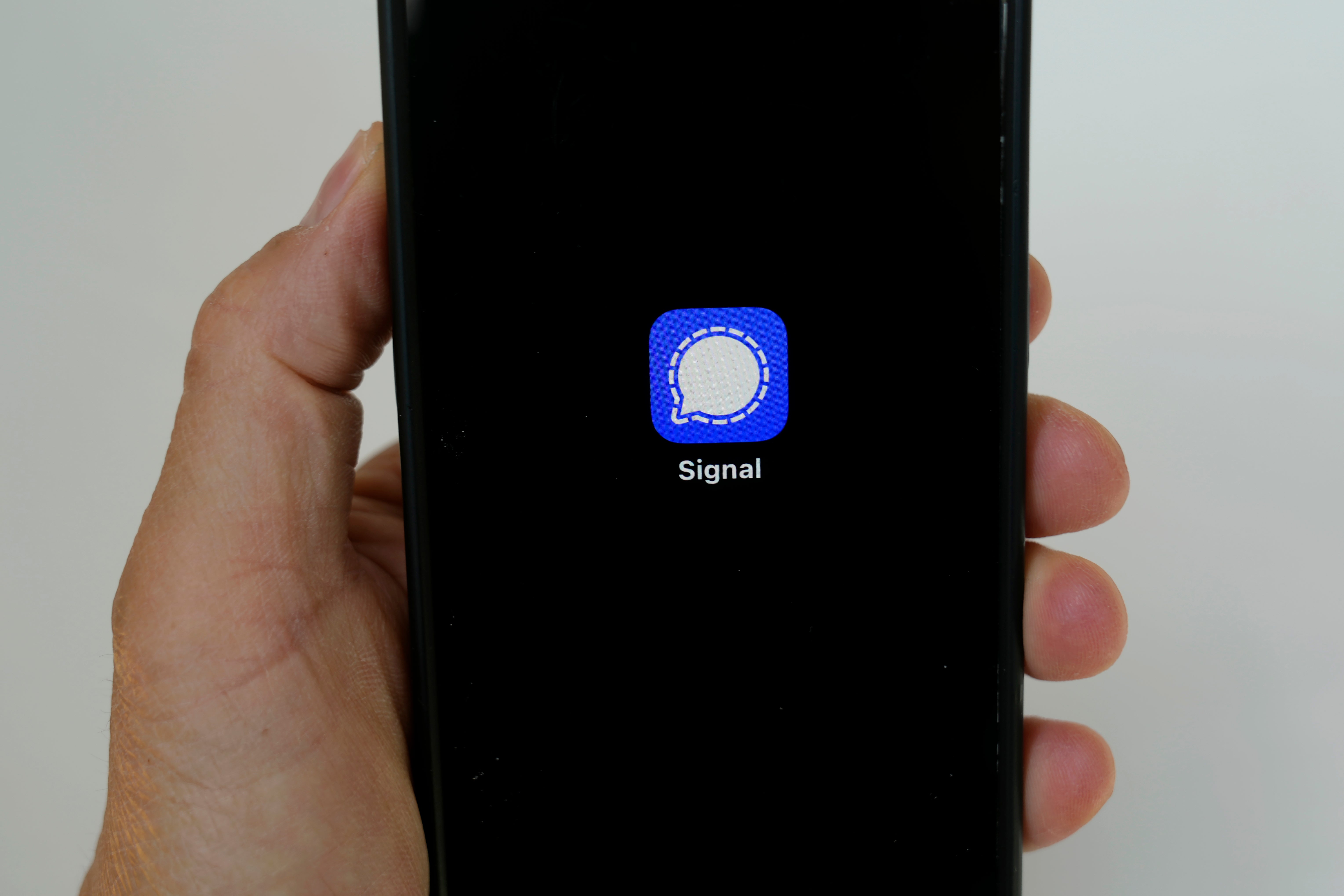 Explicamos cómo funciona la aplicación de mensajería Signal