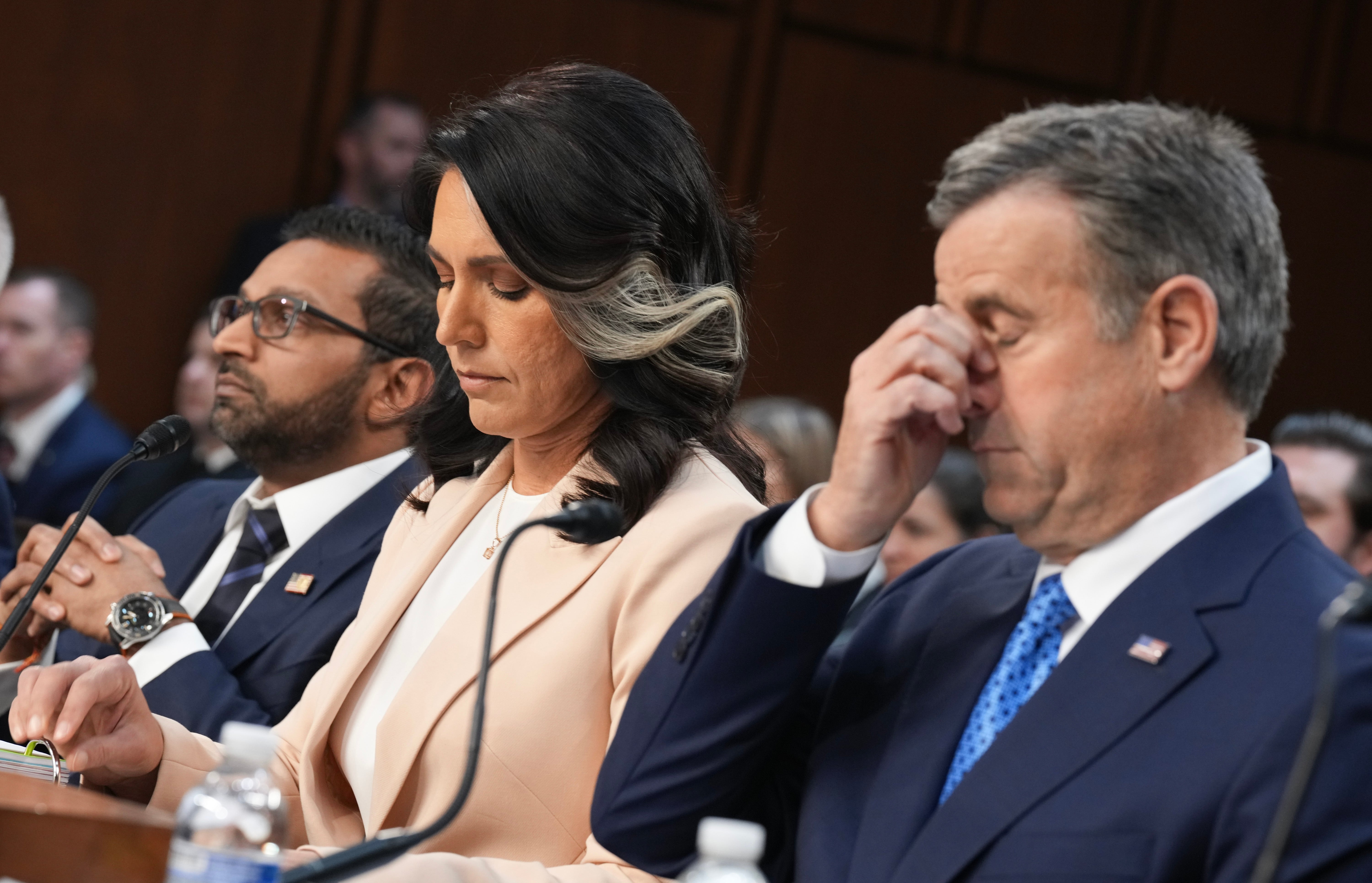 Tanto la directora nacional de Inteligencia, Tulsi Gabbard, como el director de la CIA, John Ratcliffe, afirmaron el martes en una comparecencia ante el Senado que los mensajes de texto de Signal que vio un periodista no contenían información clasificada. Tras la respuesta, The Atlantic publicó los mensajes íntegros del secretario de Defensa Pete Hegseth