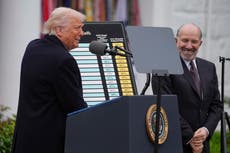 Aranceles de Trump han desatado guerras comerciales globales. He aquí una cronología de ellos