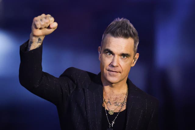 <p>Robbie Williams se prepara para irse de gira</p>