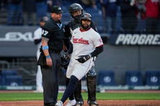 Nolan Jones recibe boleto con bases llenas y da victoria 1-0 a Guardianes sobre Medias Blancas