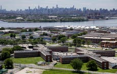 NY permite que autoridades migratorias abran oficina en la cárcel de Rikers