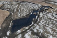 Avanza limpieza tras tras petrolero en Dakota del Norte