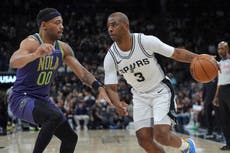 En su 20mo año, Chris Paul juega los 82 partidos con los Spurs y hace historia