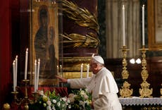 Por qué el entierro del papa Francisco romperá una tradición centenaria