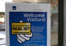 Qué saber mientras EEUU se prepara para exigir REAL ID a muchos viajeros aéreos a partir de mayo